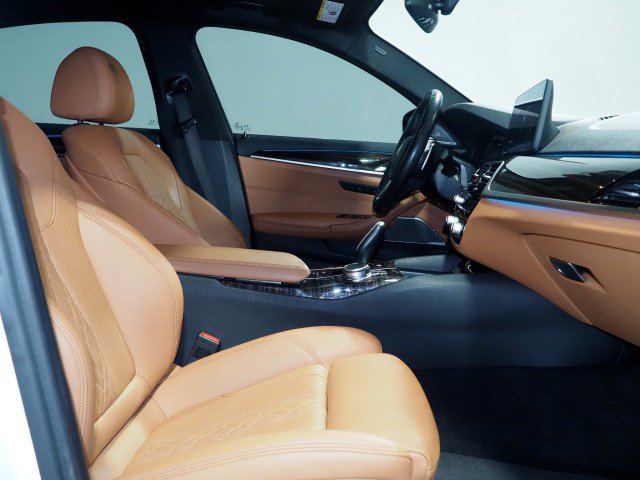 Used 2021 BMW 530e w/ Premium Package w/ Premium Package RWD image 15