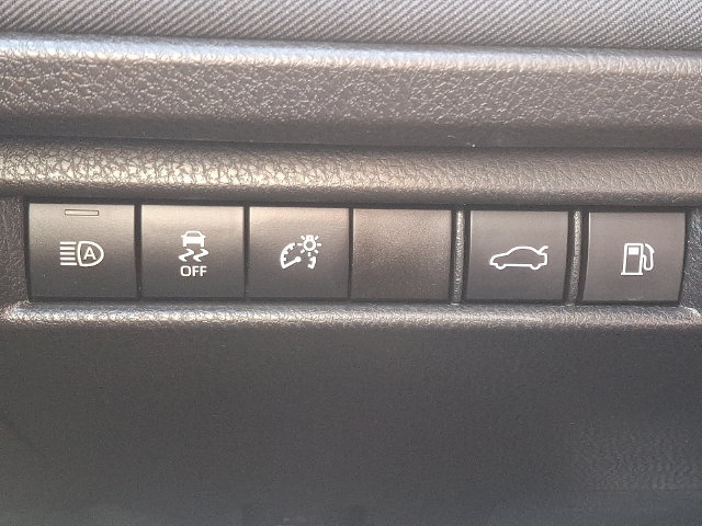 Used 2025 Toyota Camry LE FWD image 22