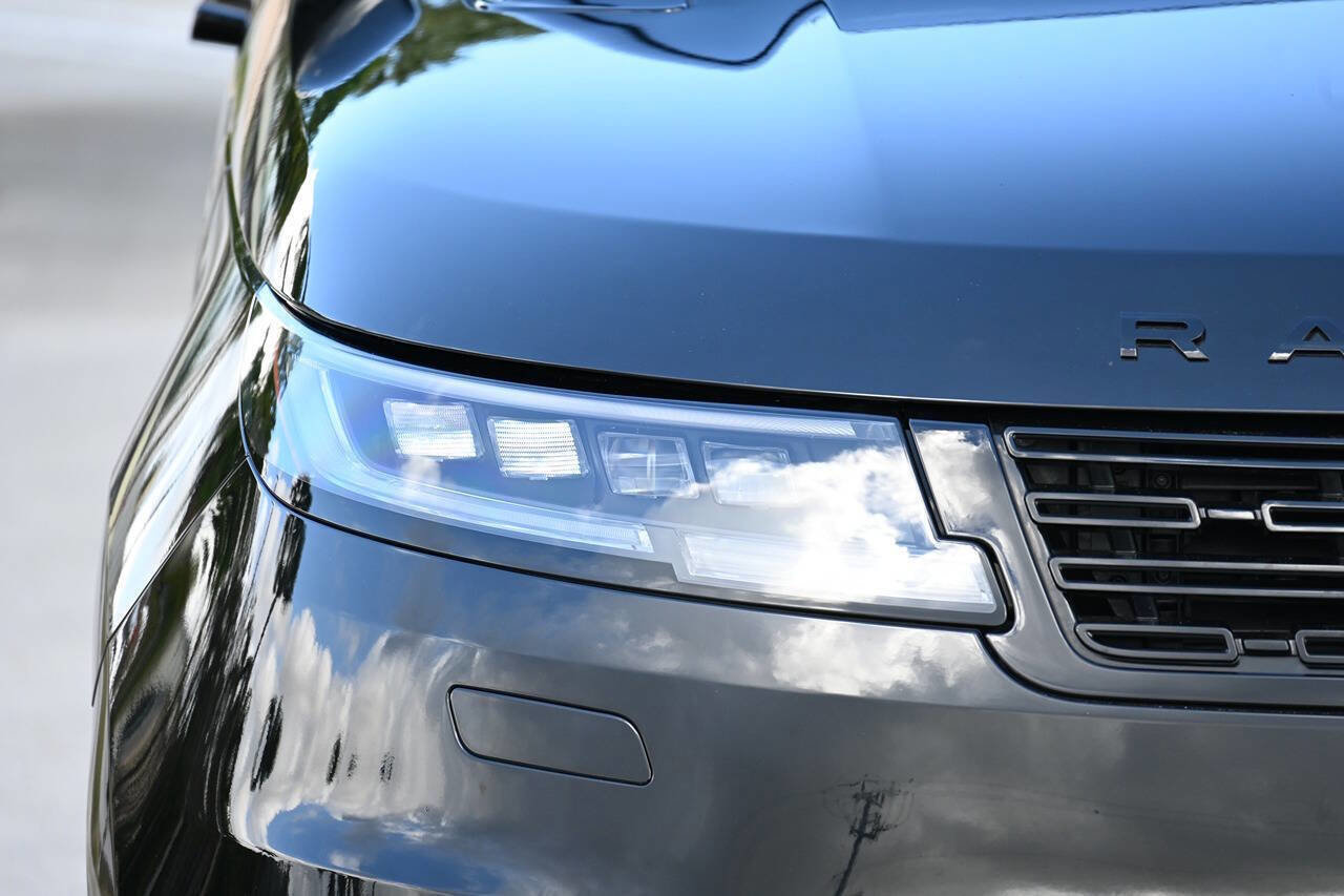 Used 2025 Land Rover Range Rover Sport Dynamic SE image 5
