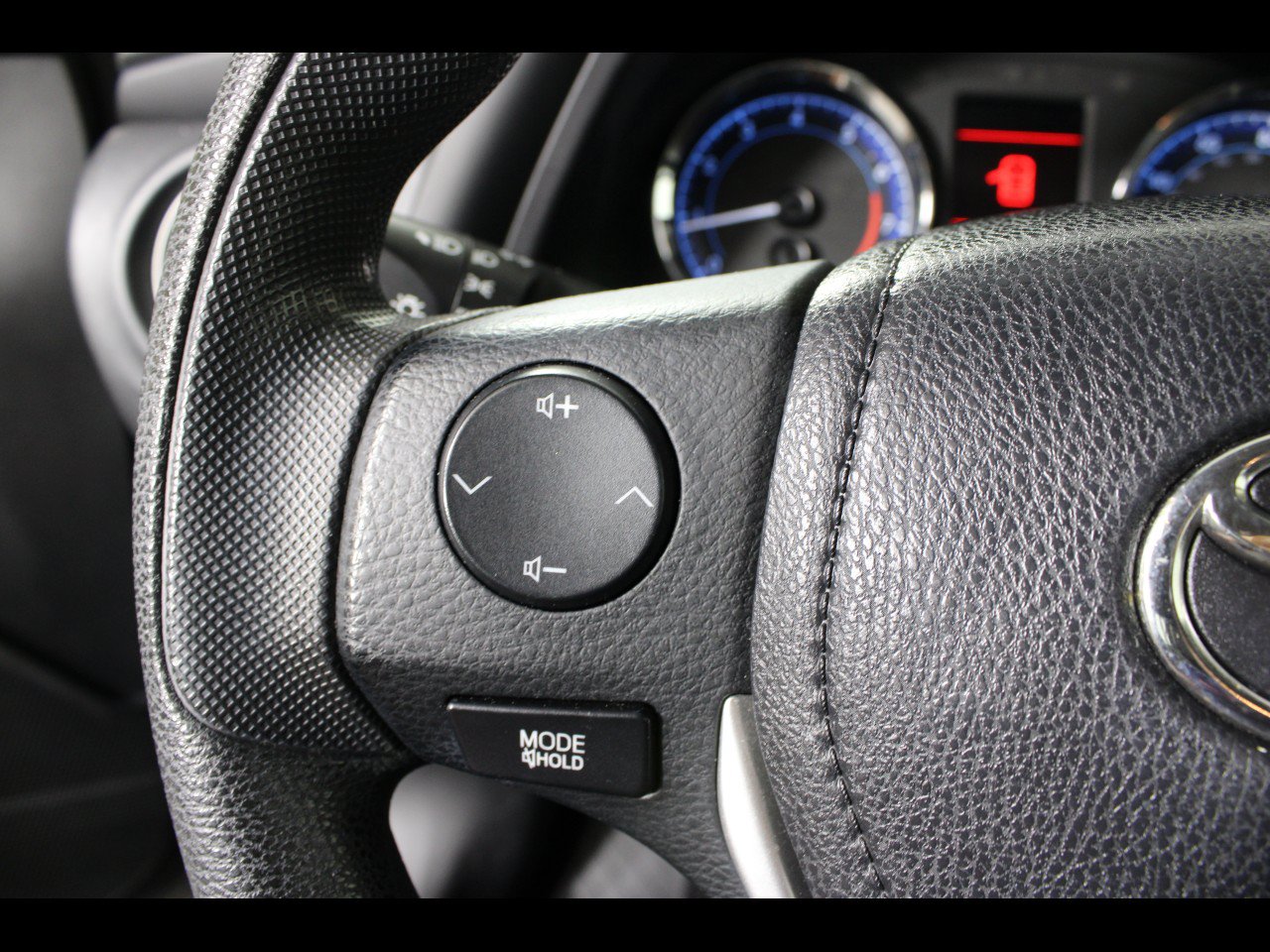 Used 2017 Toyota Corolla LE FWD image 22