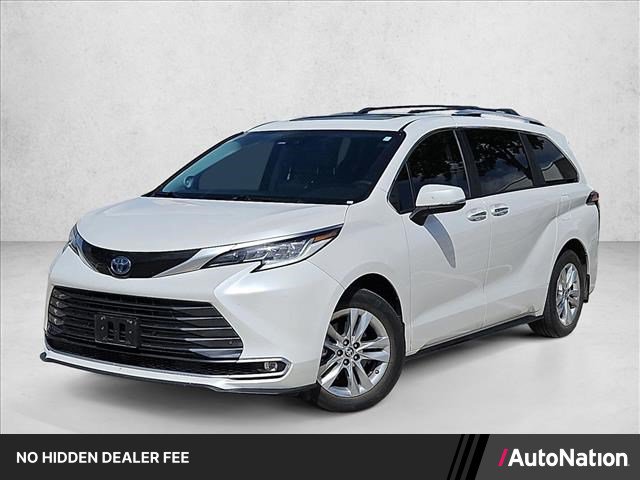 Used 2023 Toyota Sienna Limited AWD/4WD image 1