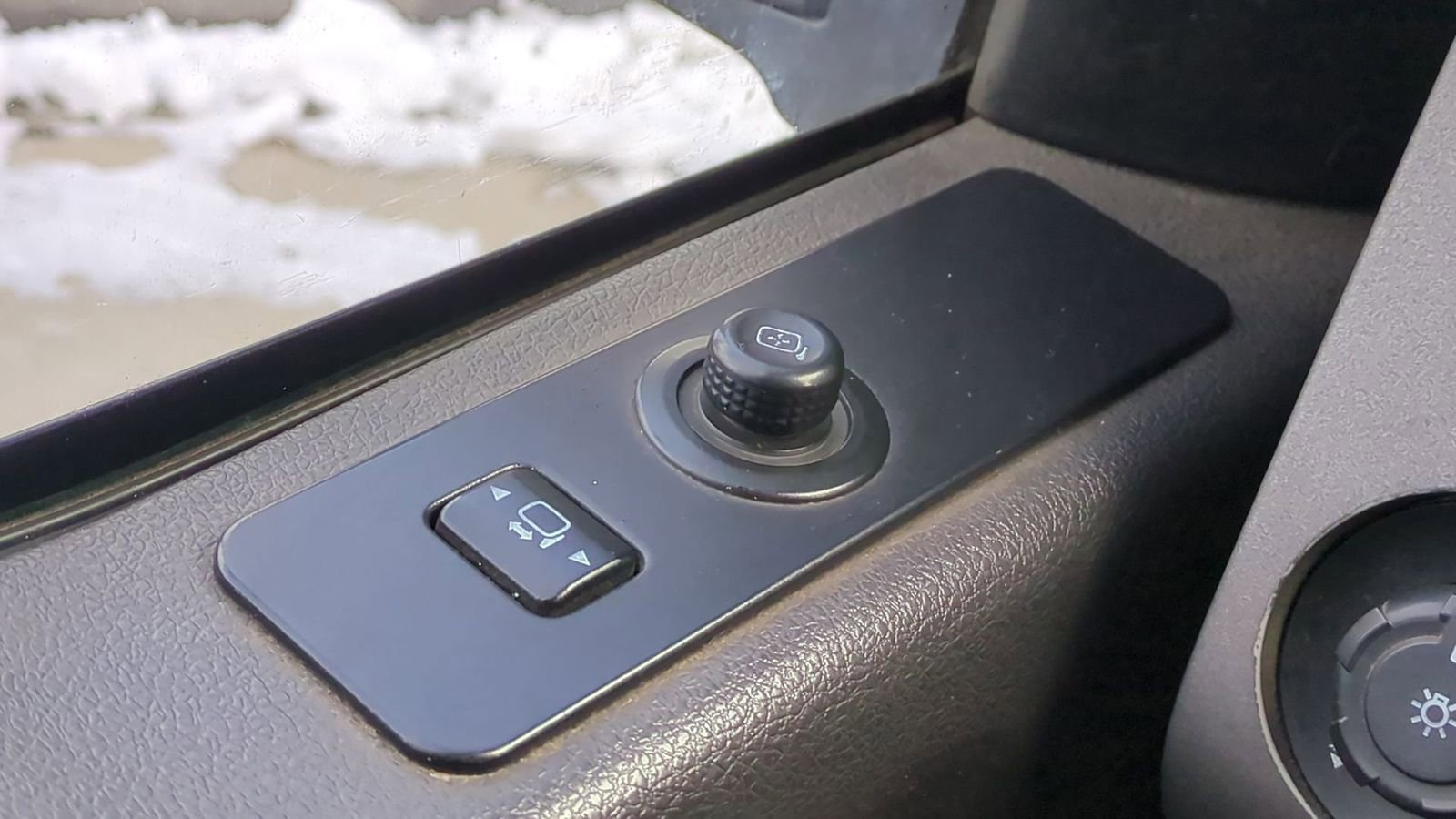 Used 2012 Ford F350 Lariat w/ Chrome Pkg image 25