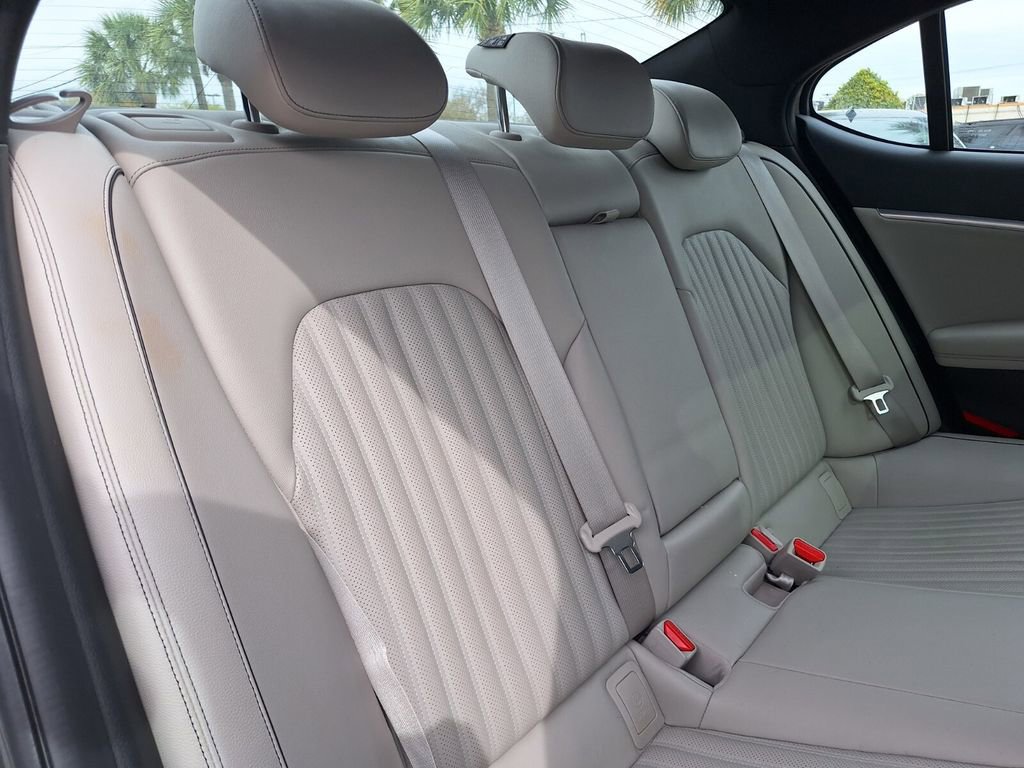 Used 2023 Genesis G70 2.0T w/ Sport Prestige Package image 30