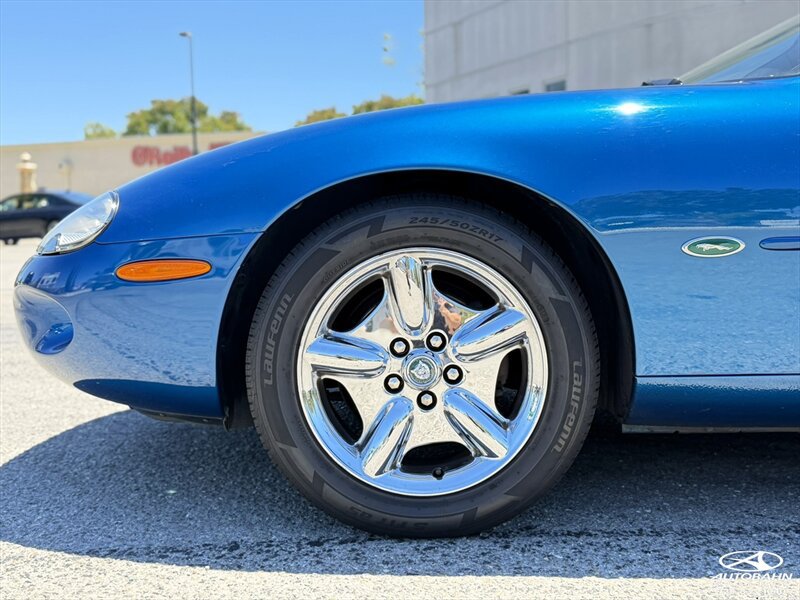 Used 1998 Jaguar XK8 Coupe RWD image 10