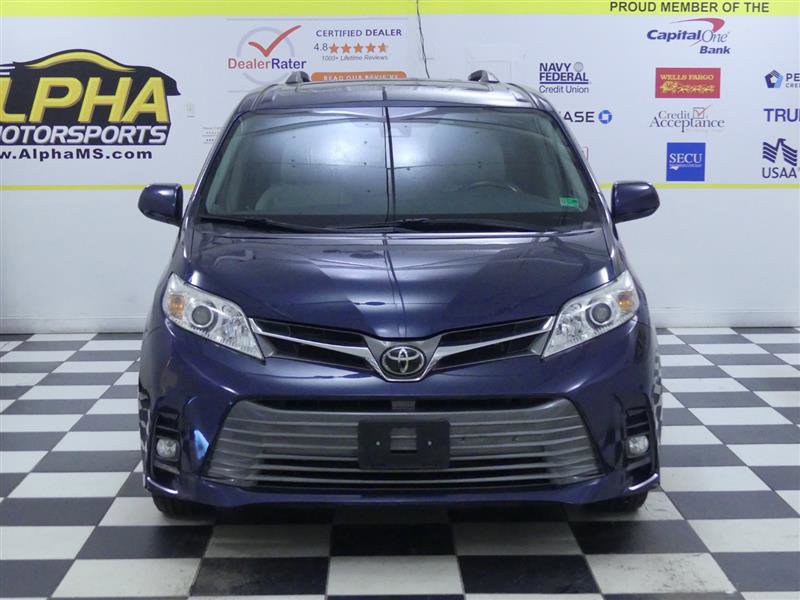 Used 2019 Toyota Sienna XLE w/ XLE Navigation Package image 2