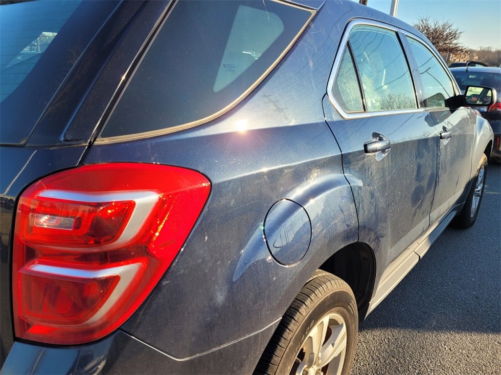 Used 2017 Chevrolet Equinox LS image 6