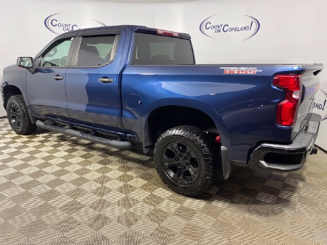Used 2022 Chevrolet Silverado 1500 Custom Trail Boss w/ Safety Confidence Package AWD/4WD image 3