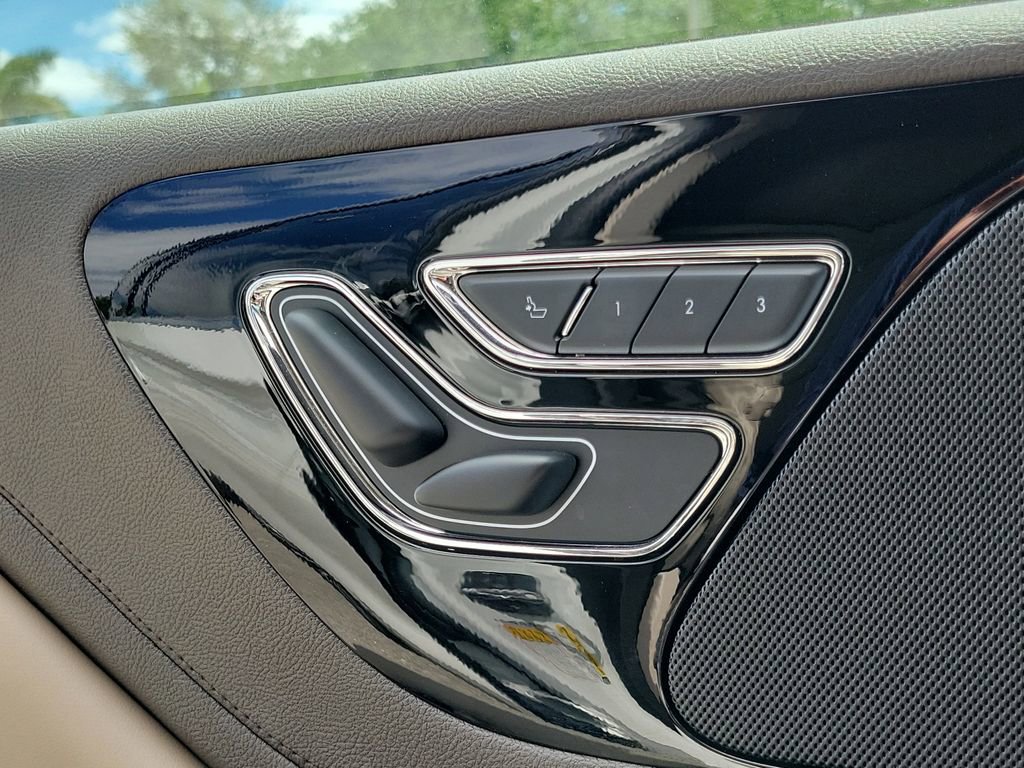 Certified 2023 Lincoln Aviator Reserve w/ Equipment Group 201A image 27