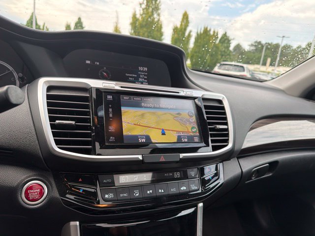 Used 2017 Honda Accord Touring image 18