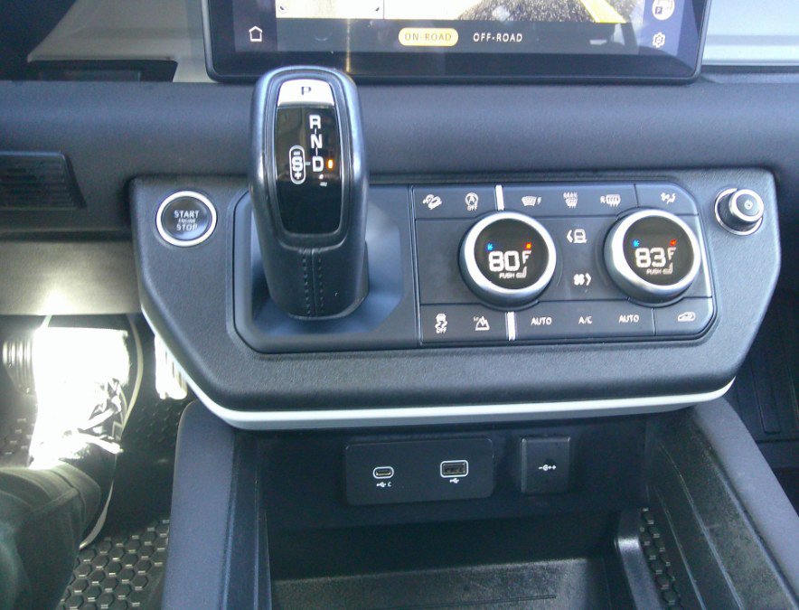 Used 2023 Land Rover Defender 110 S image 73