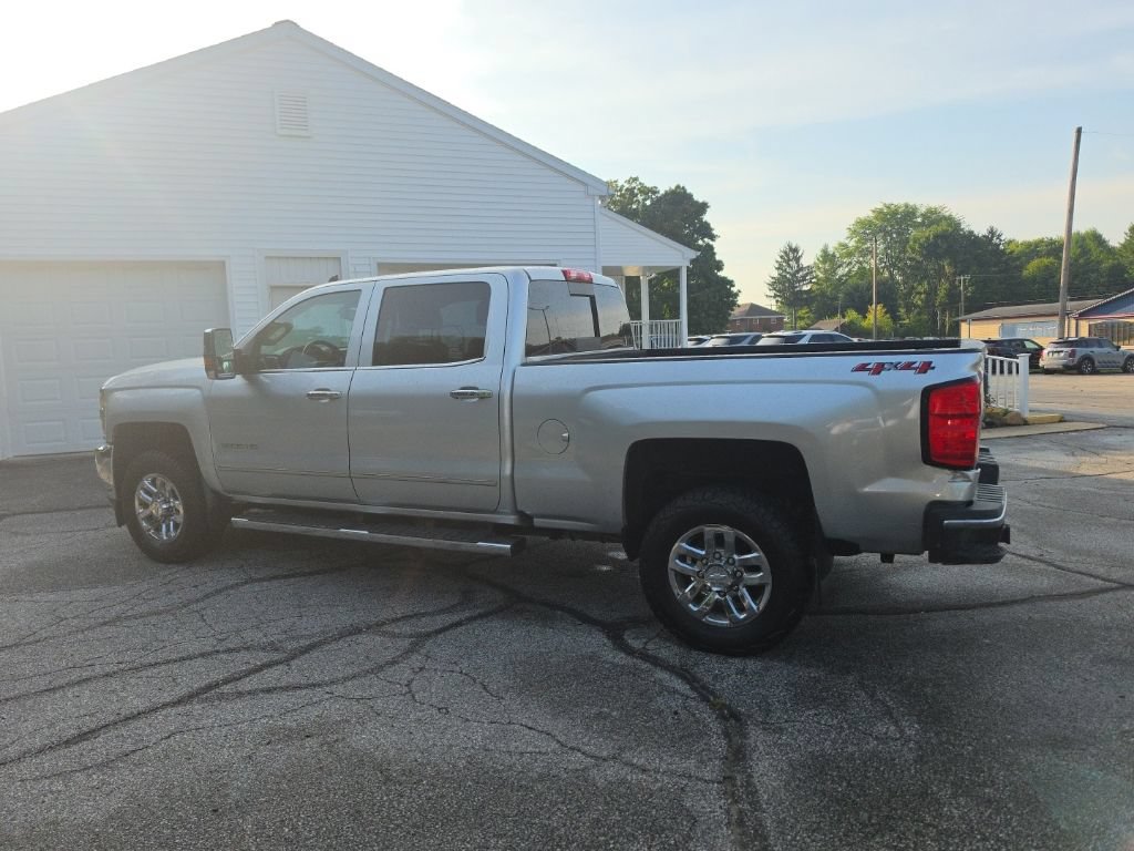 Used 2018 Chevrolet Silverado 2500 LTZ w/ LTZ Plus Package AWD/4WD image 4