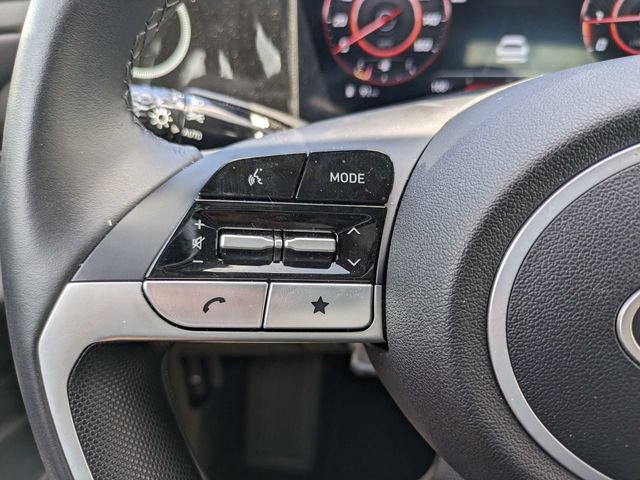 Used 2025 Hyundai Elantra SEL FWD image 21
