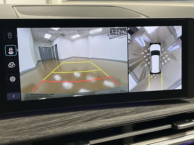 Certified 2025 Hyundai Santa Fe Limited FWD image 36