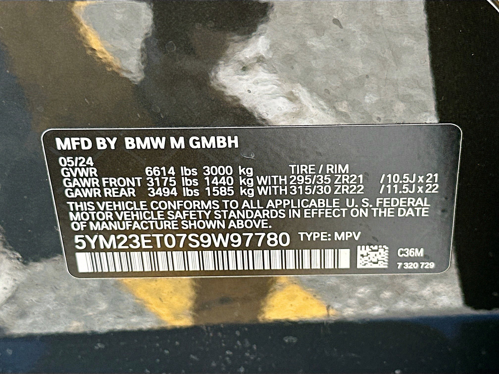 Used 2025 BMW X6 M Competition w/ Executive Package image 40