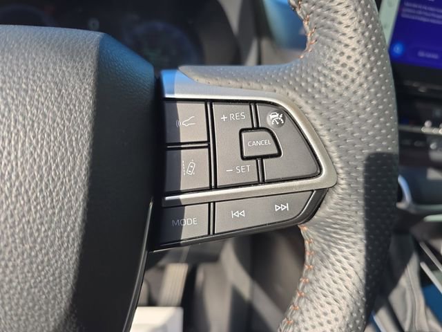 Used 2025 Toyota Sienna Limited image 18