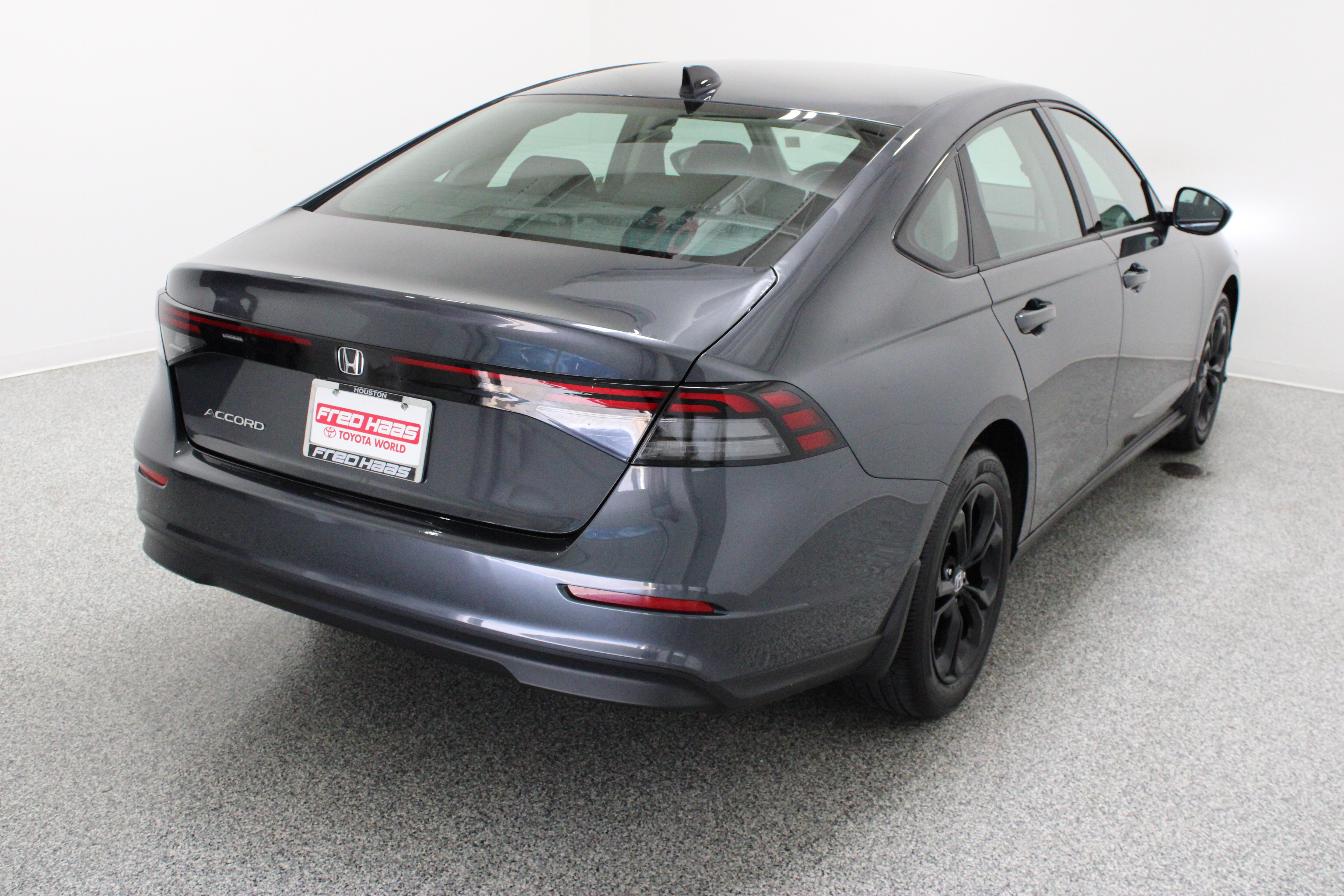 Used 2025 Honda Accord SE image 7