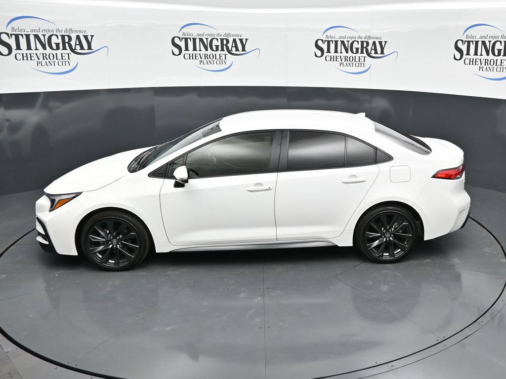 Used 2025 Toyota Corolla SE FWD image 24