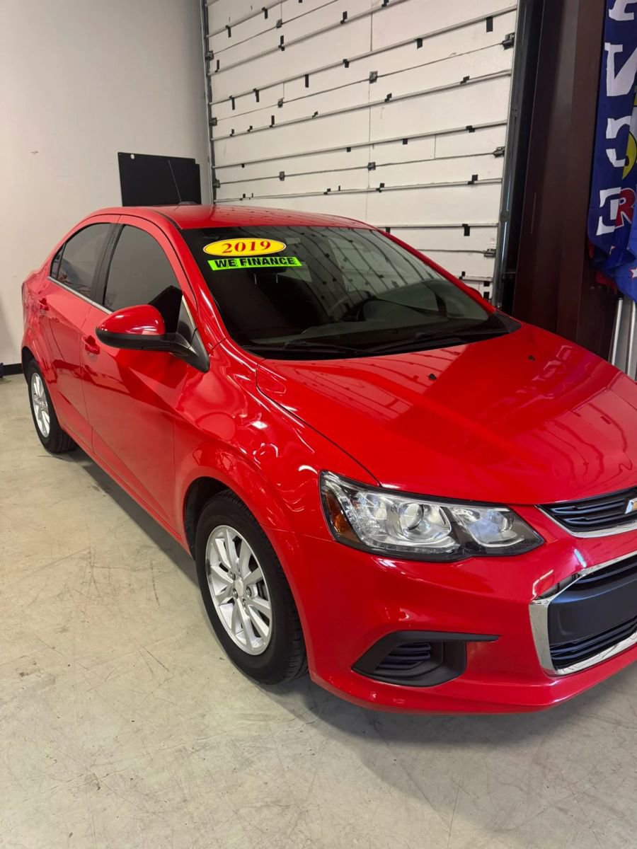 Used 2019 Chevrolet Sonic LT FWD image 4