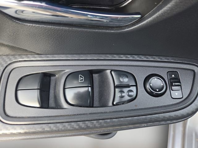 Used 2020 Nissan Versa SV w/ Trunk Package image 17