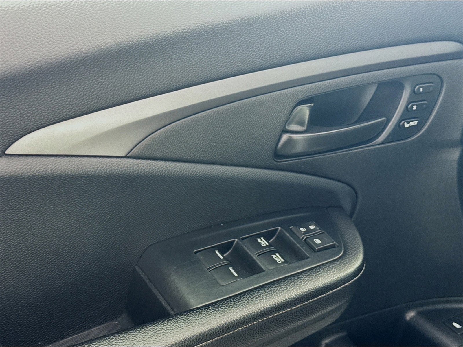 Used 2022 Honda Passport EX-L image 12