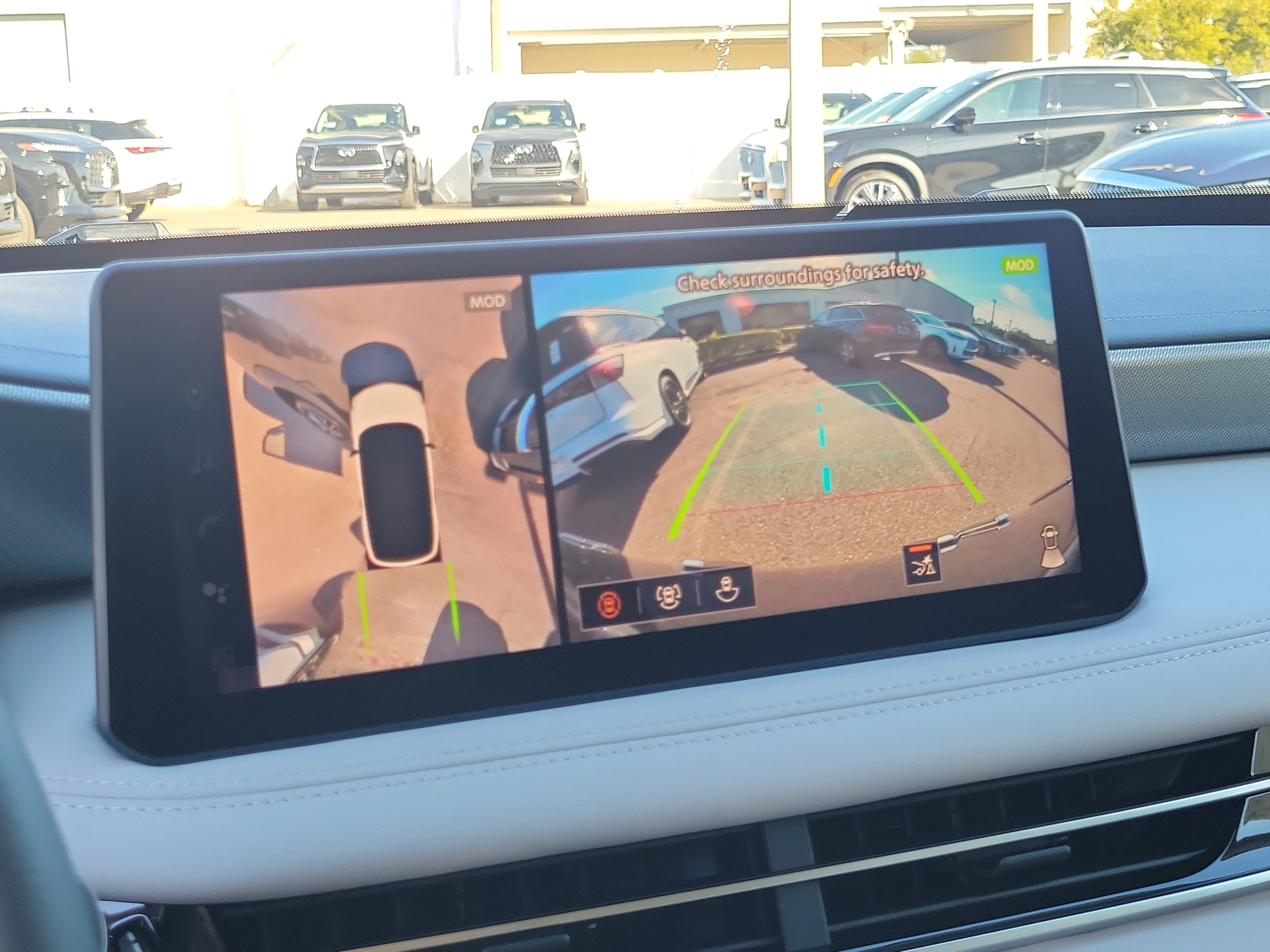 New 2026 INFINITI QX60 Luxe w/ Family Package image 21