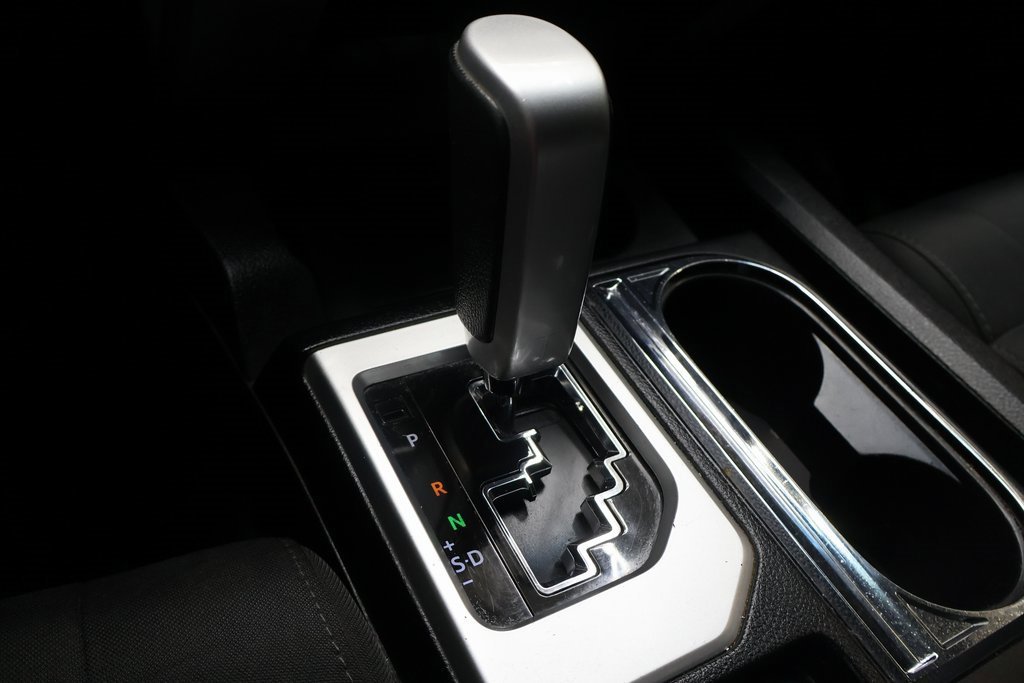 Used 2016 Toyota Tundra SR5 w/ SR5 Upgrade Package image 23