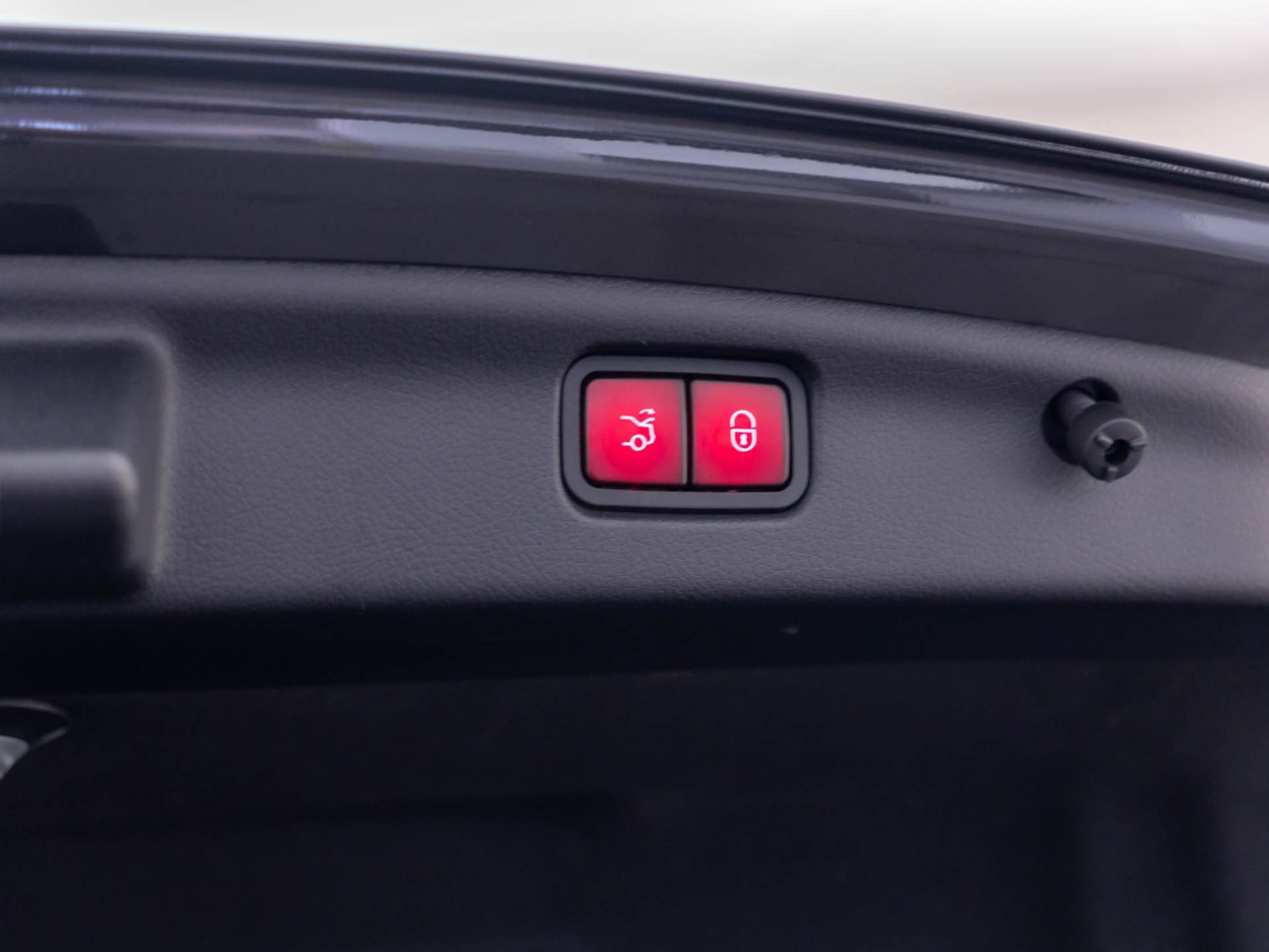 Used 2023 Mercedes-Benz C 43 AMG 4MATIC Sedan image 31
