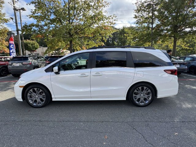 Used 2025 Honda Odyssey Touring image 5