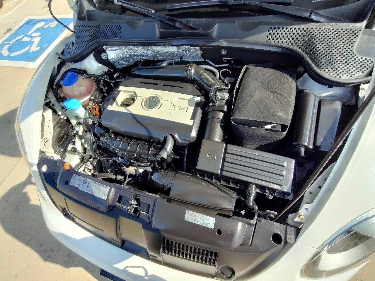 Used 2013 Volkswagen Beetle 2.0T FWD image 46