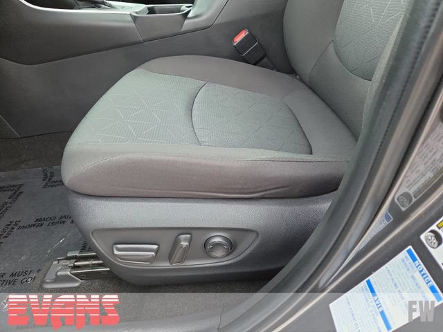 Used 2023 Toyota RAV4 XLE AWD/4WD image 21