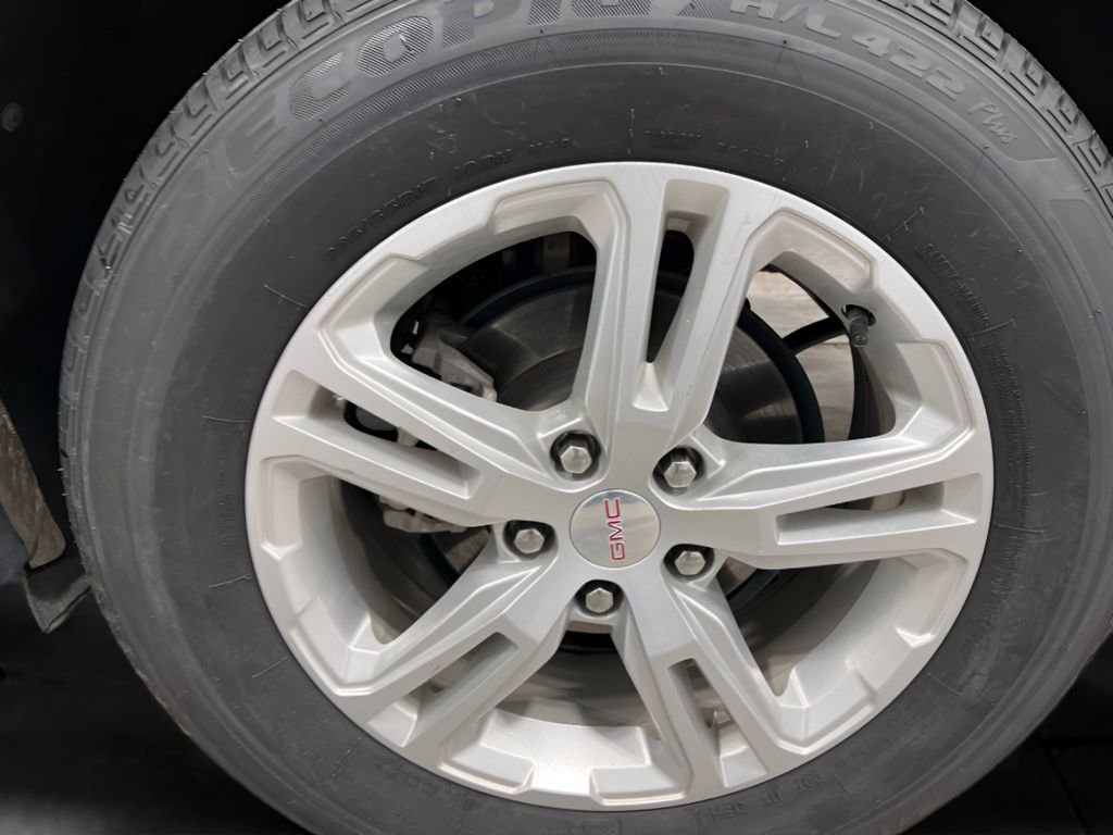 Used 2023 GMC Terrain SLE w/ Driver Convenience Package image 21