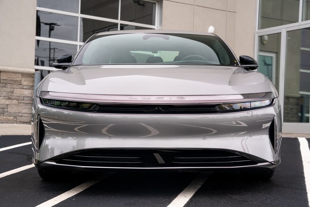 Used 2024 Lucid Air Pure RWD image 4