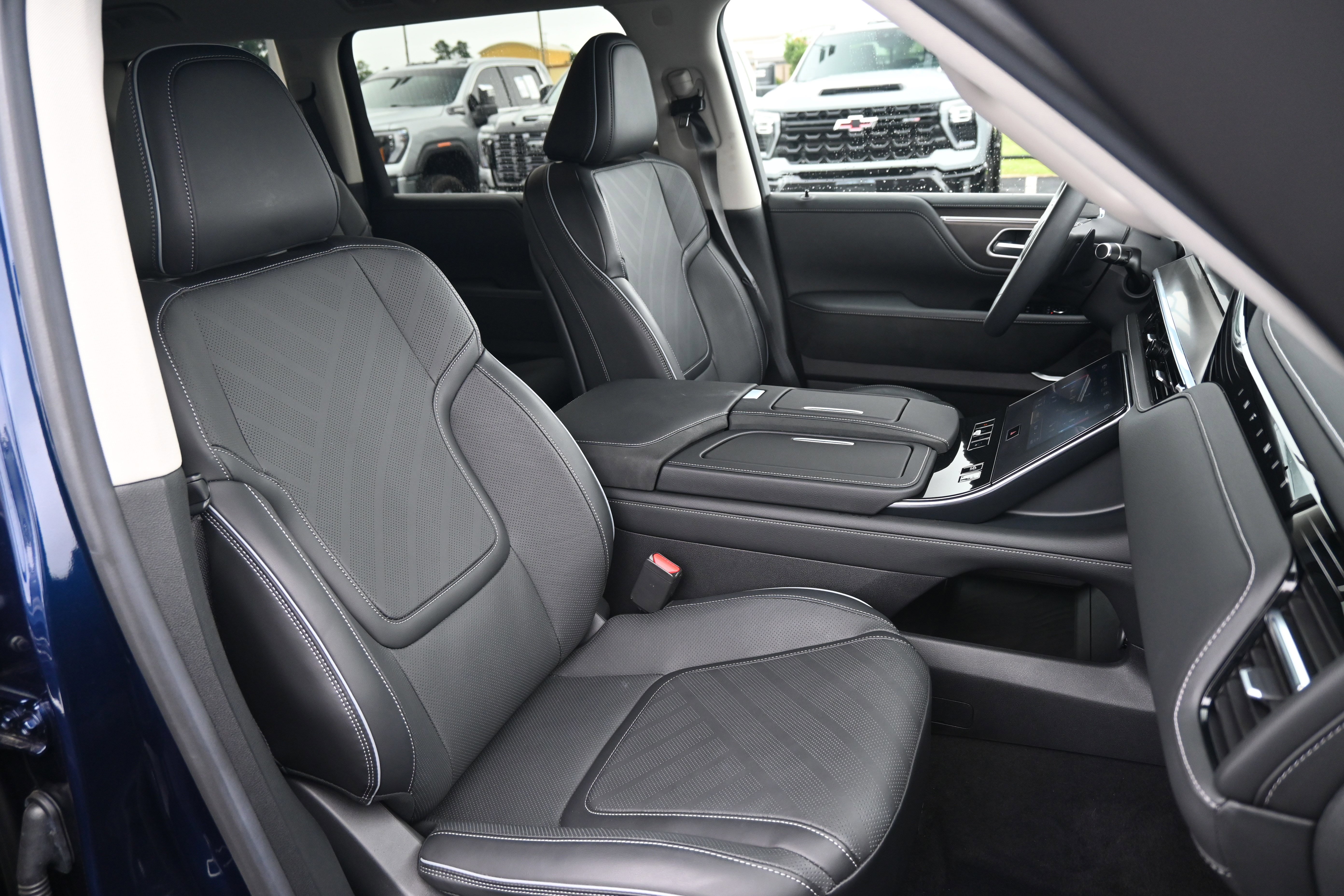 Used 2026 INFINITI QX80 Luxe RWD image 33