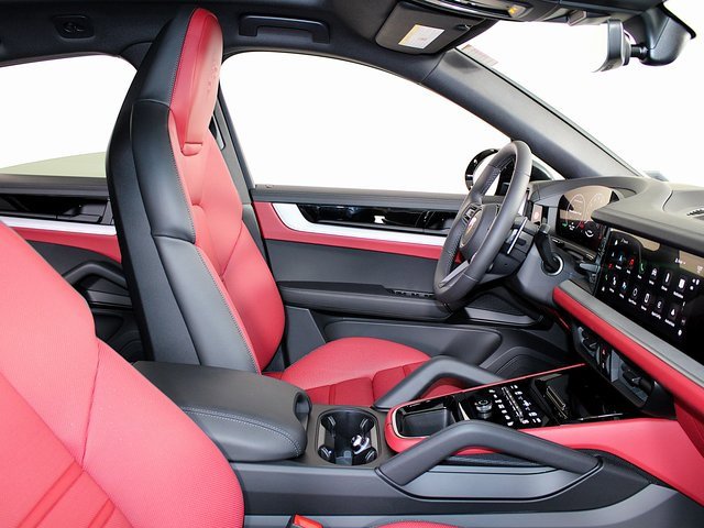 New 2025 Porsche Cayenne Coupe image 27