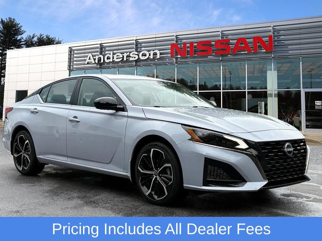 Used 2024 Nissan Altima 2.5 SR w/ SR Premium Package AWD/4WD image 1