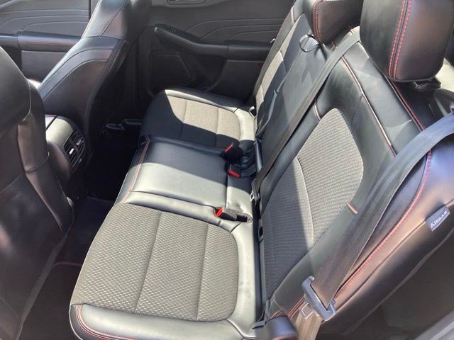 Used 2023 Ford Escape ST-Line w/ Tech Pack #1 AWD/4WD image 26