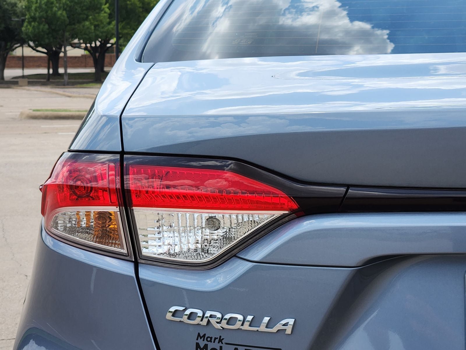 Used 2022 Toyota Corolla LE FWD image 15