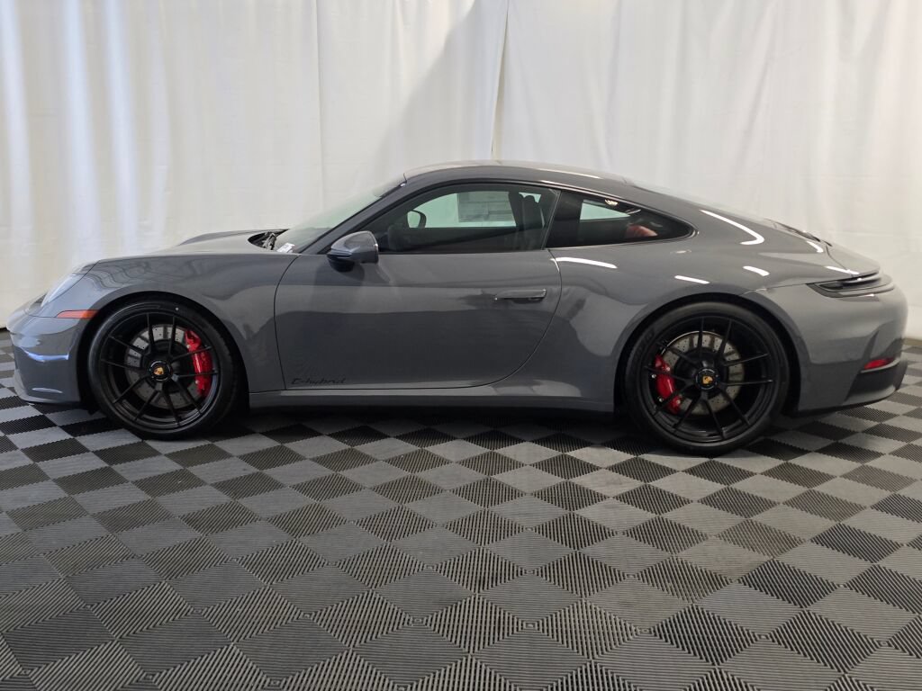 Used 2026 Porsche 911 Carrera GTS RWD image 2
