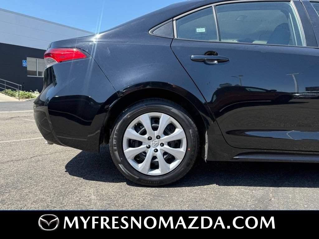 Used 2025 Toyota Corolla LE FWD image 14