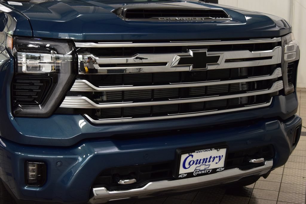 New 2026 Chevrolet Silverado 2500 High Country w/ High Country Premium Package AWD/4WD image 13