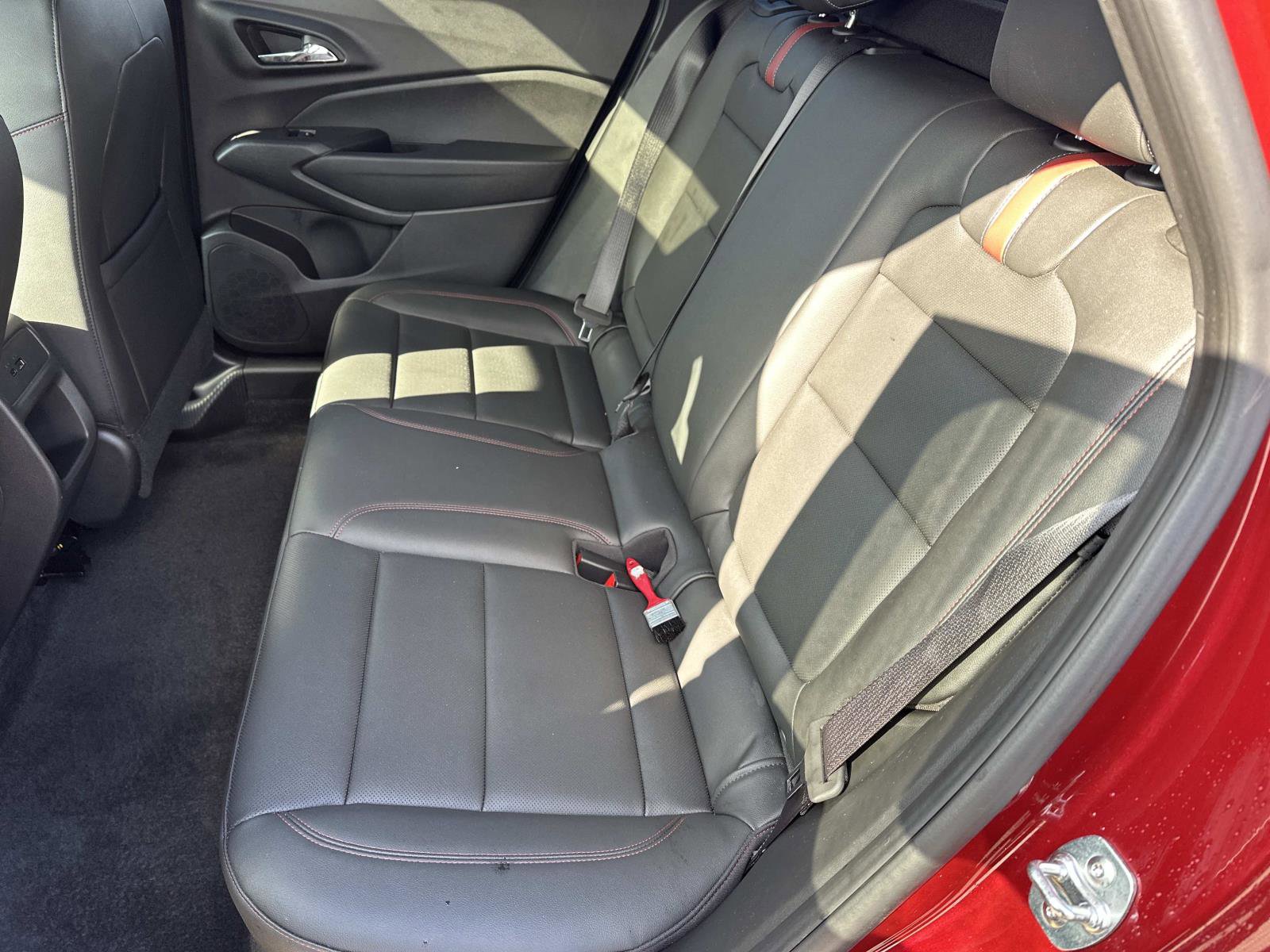 Certified 2025 Chevrolet Trax RS w/ Sunroof Package image 11