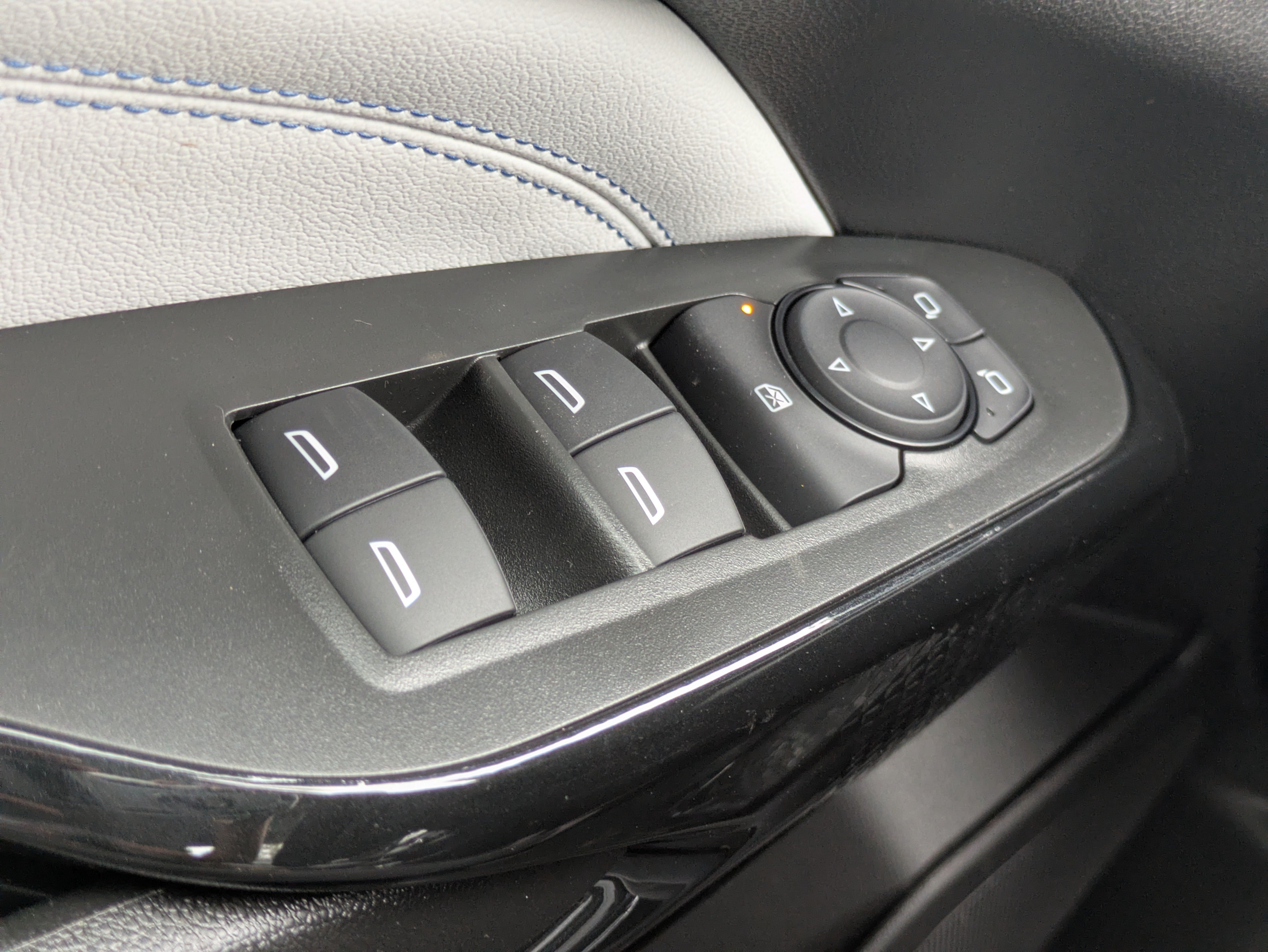 New 2026 Chevrolet Trax LT w/ Driver Confidence Package FWD image 4