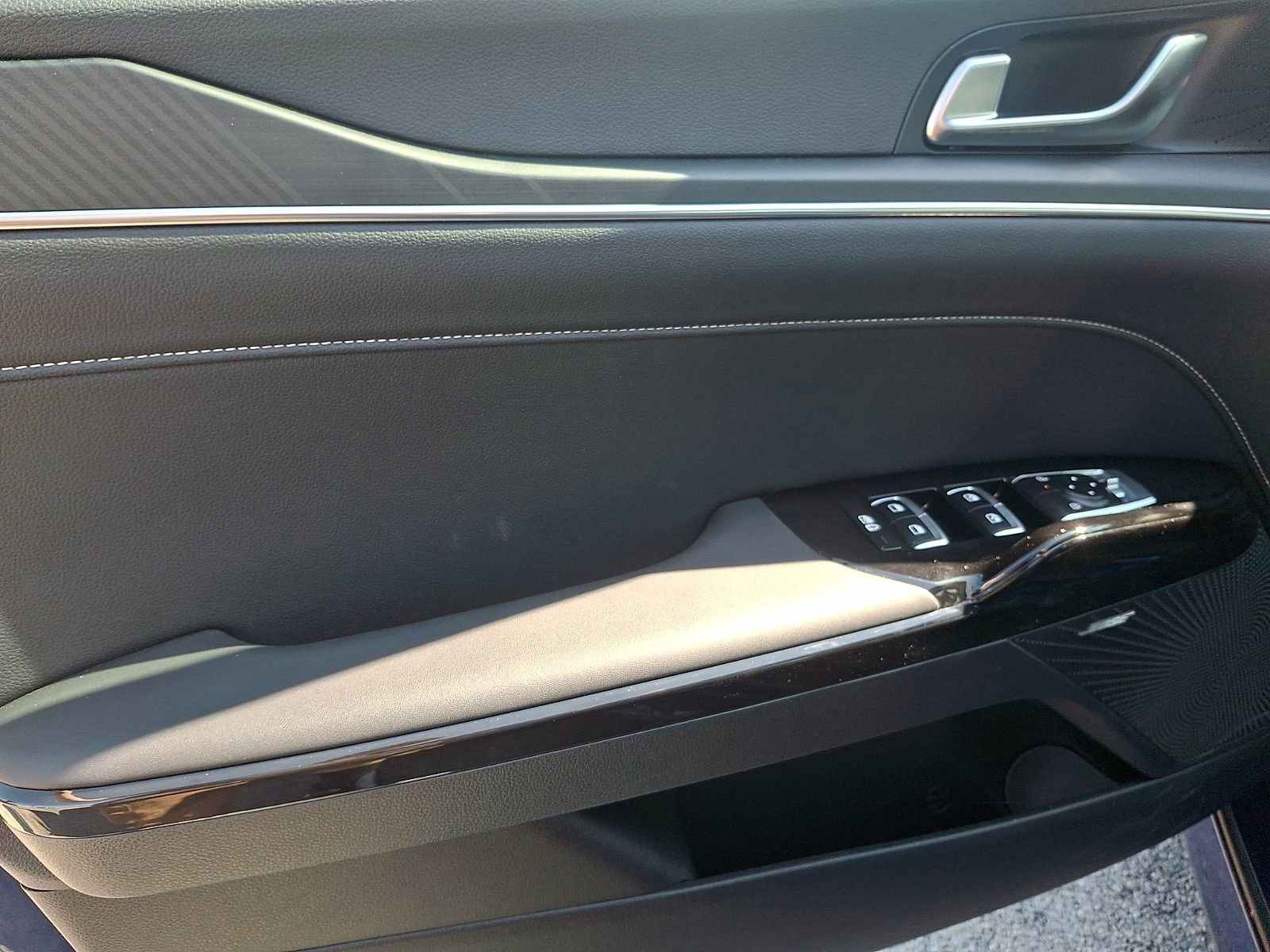 Used 2025 Kia K5 GT-Line w/ GT-Line Premium Package FWD image 12