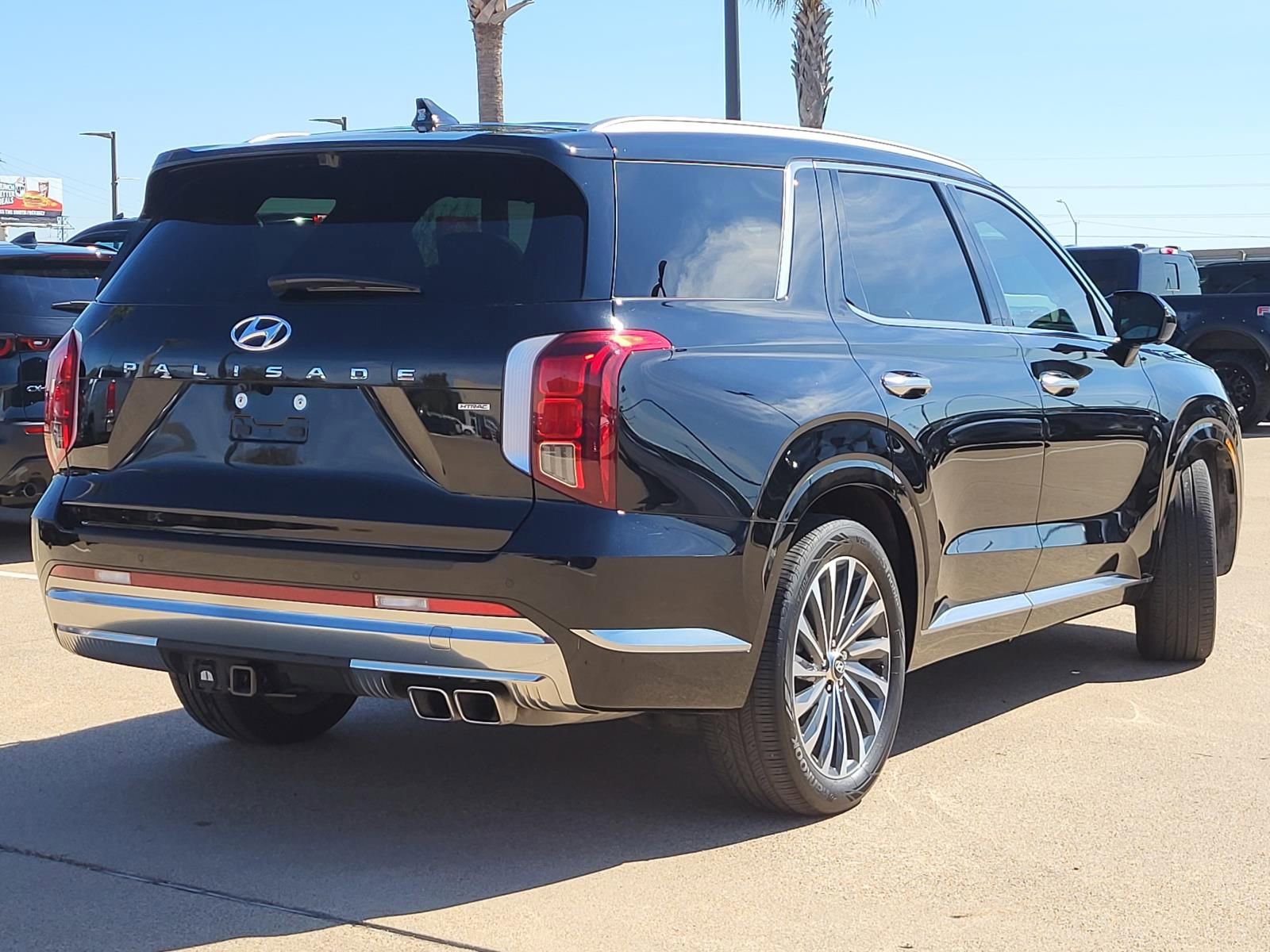 Used 2025 Hyundai Palisade Calligraphy image 4