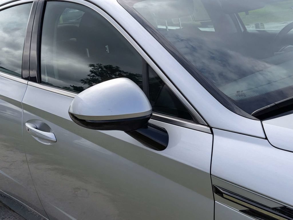 Used 2025 Hyundai Sonata SEL FWD image 9