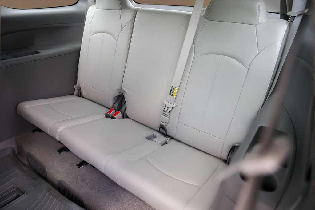 Used 2017 GMC Acadia Limited SLT image 23