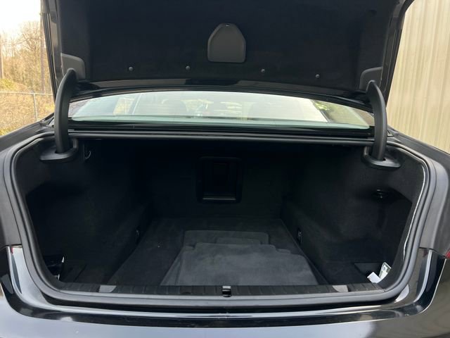 Used 2019 BMW 740i w/ Executive Package image 31