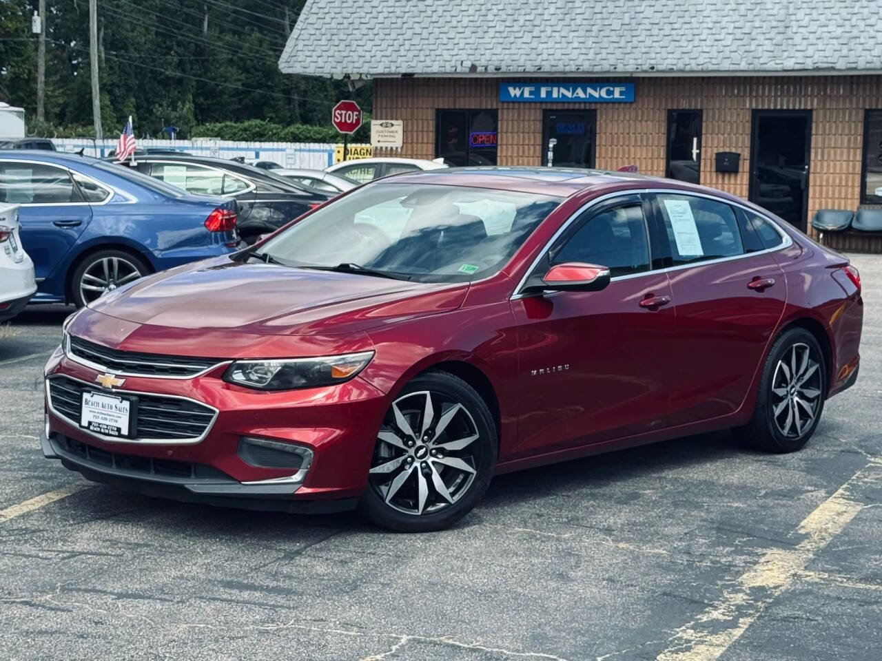 Used 2017 Chevrolet Malibu LT w/ Leather Package image 2
