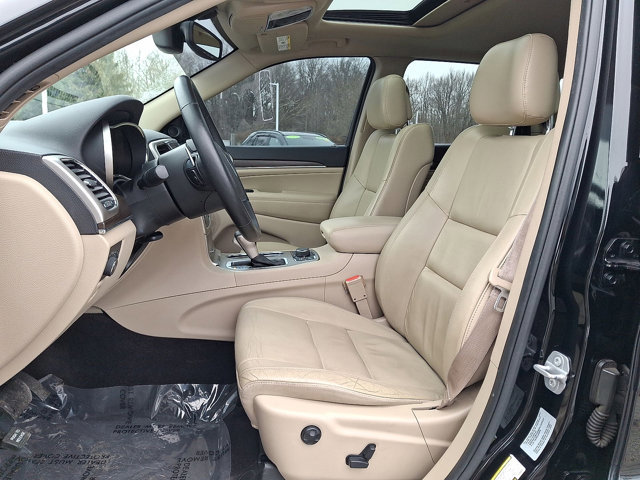 Used 2017 Jeep Grand Cherokee Limited image 12