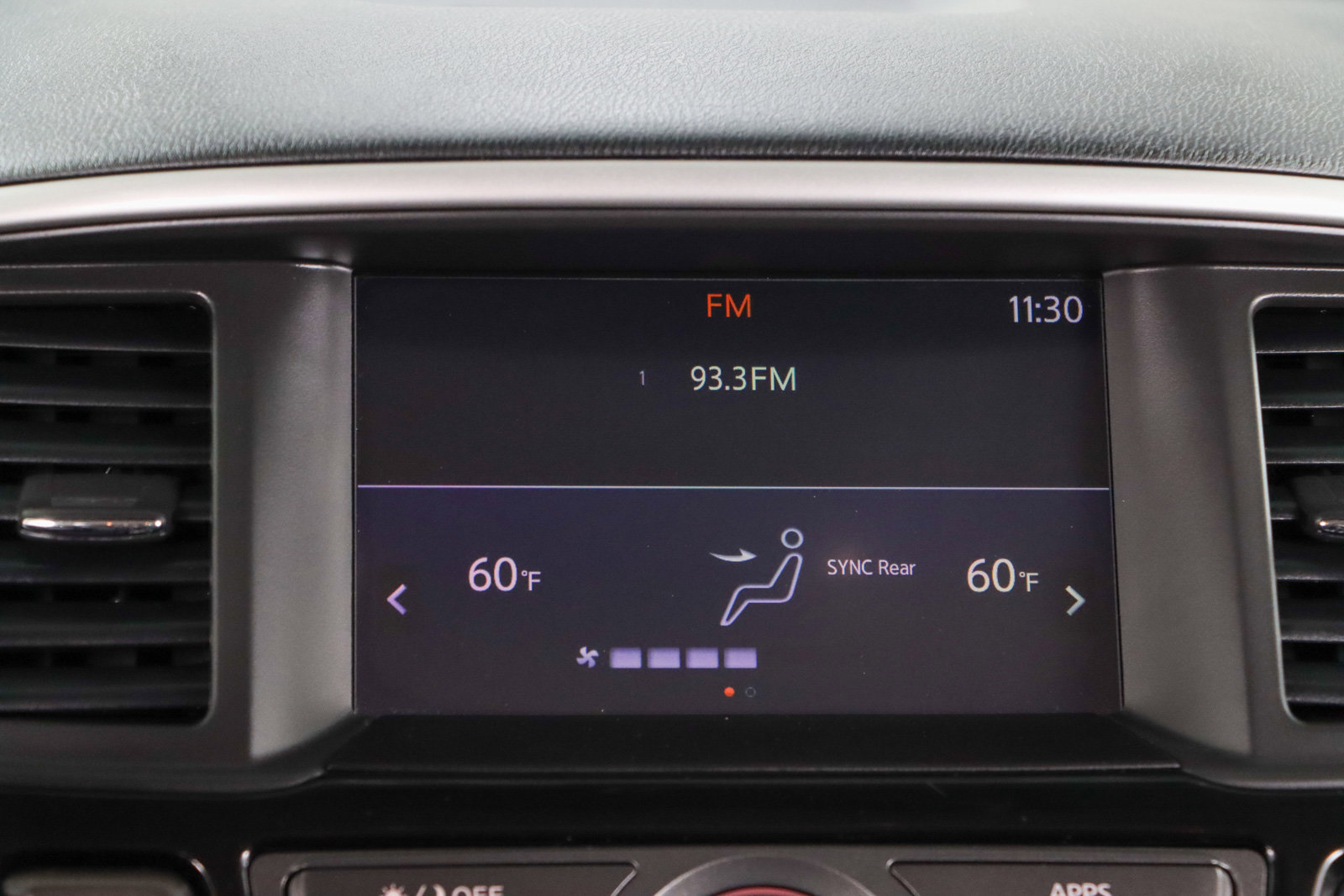 Used 2019 Nissan Pathfinder SV image 19